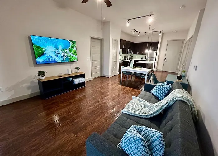 Central Heights Functional 2B2B Longterm Condo